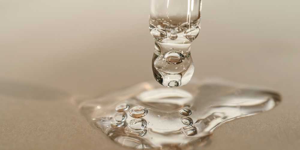 What is retinol and how does it benefit the skin?